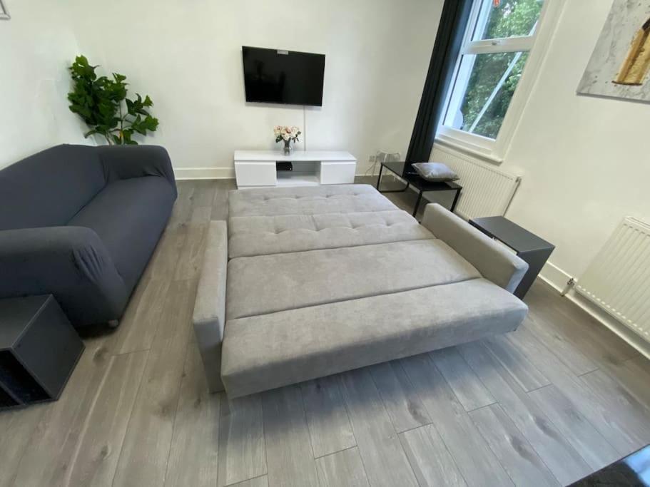 2 Bedroom Flat In London Eksteriør bilde