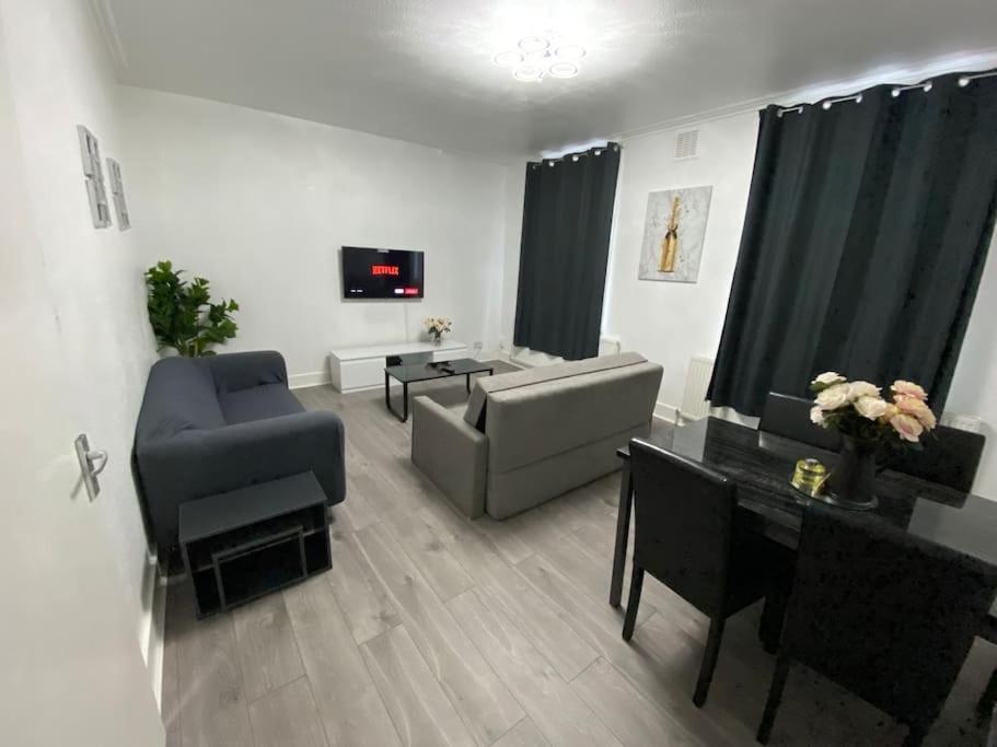 2 Bedroom Flat In London Eksteriør bilde
