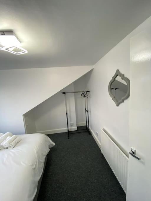 2 Bedroom Flat In London Eksteriør bilde
