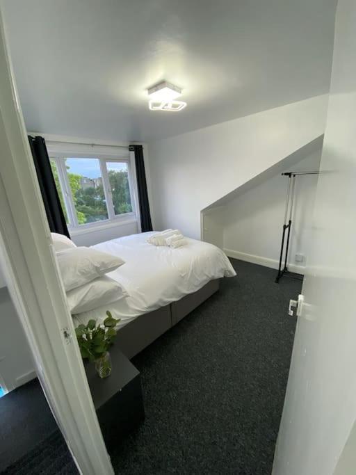 2 Bedroom Flat In London Eksteriør bilde