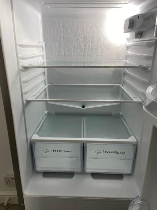 2 Bedroom Flat In London Eksteriør bilde