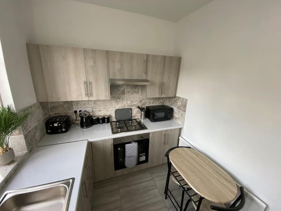 2 Bedroom Flat In London Eksteriør bilde