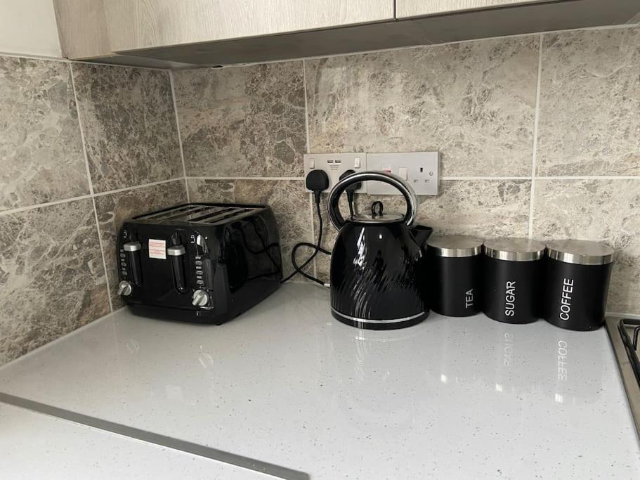 2 Bedroom Flat In London Eksteriør bilde